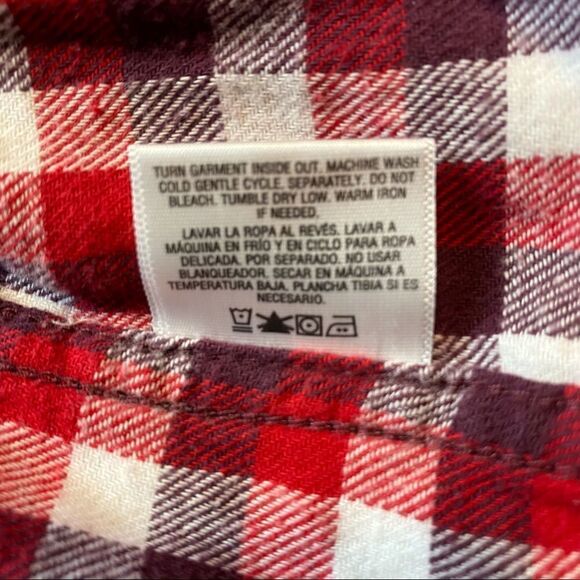Roebuck & Co Red/White Plaid Flannel Button Down Shirt, Size Large - Picture 4 of 12